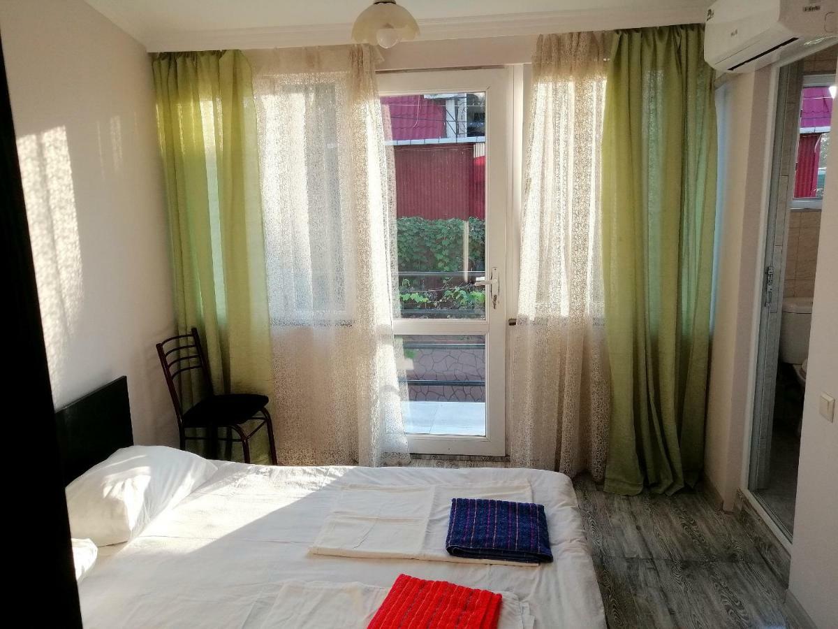 David Dali House Hotell Batumi Eksteriør bilde